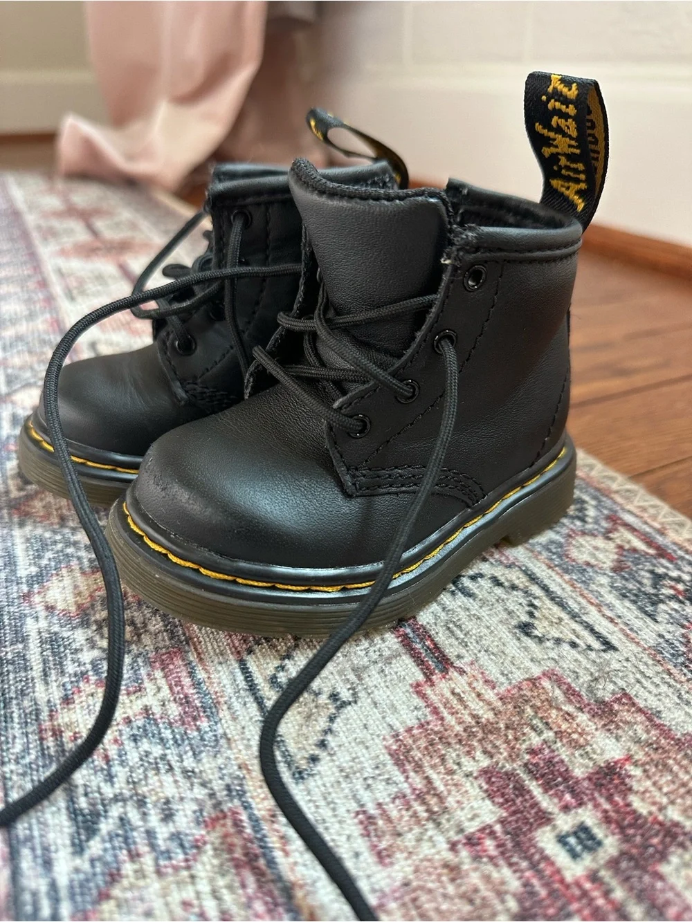 Dr. Martens classic black